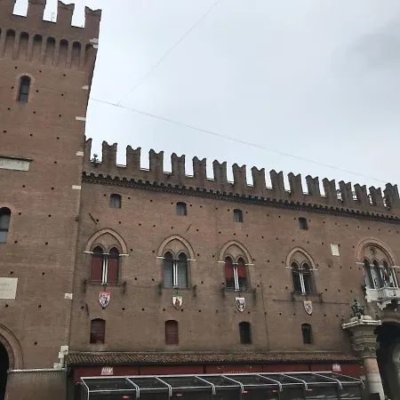 Appena Ristrutturato In Centro
